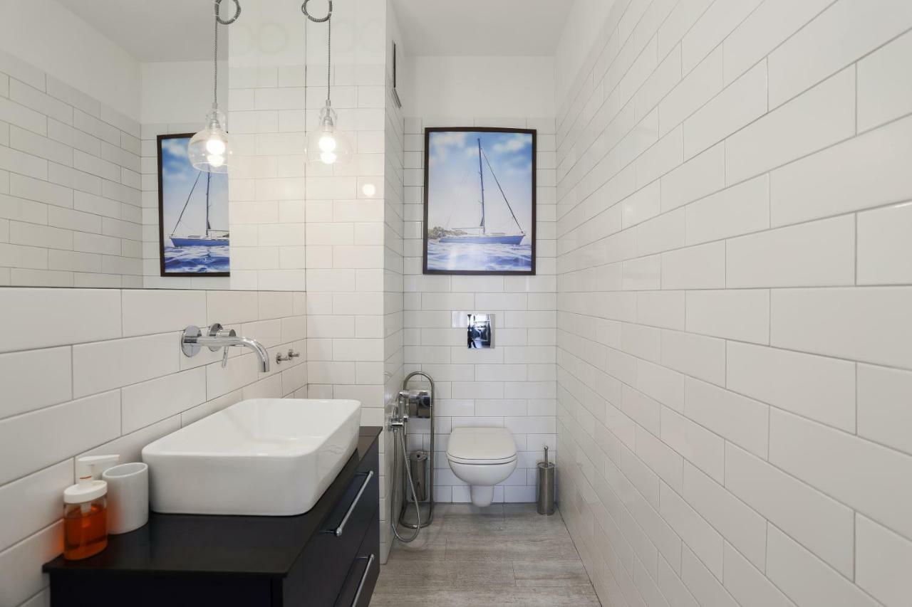 Unique Motlawa Riverbank Apartment Gdansk Dış mekan fotoğraf
